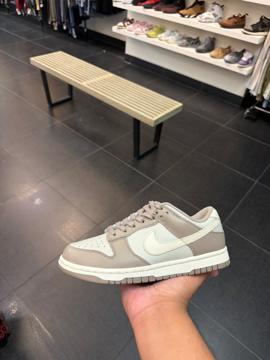 Bone Beige Dunk (Size 6W)