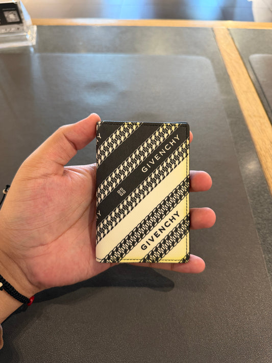 Givenchy White Black Cardholder (O/S)