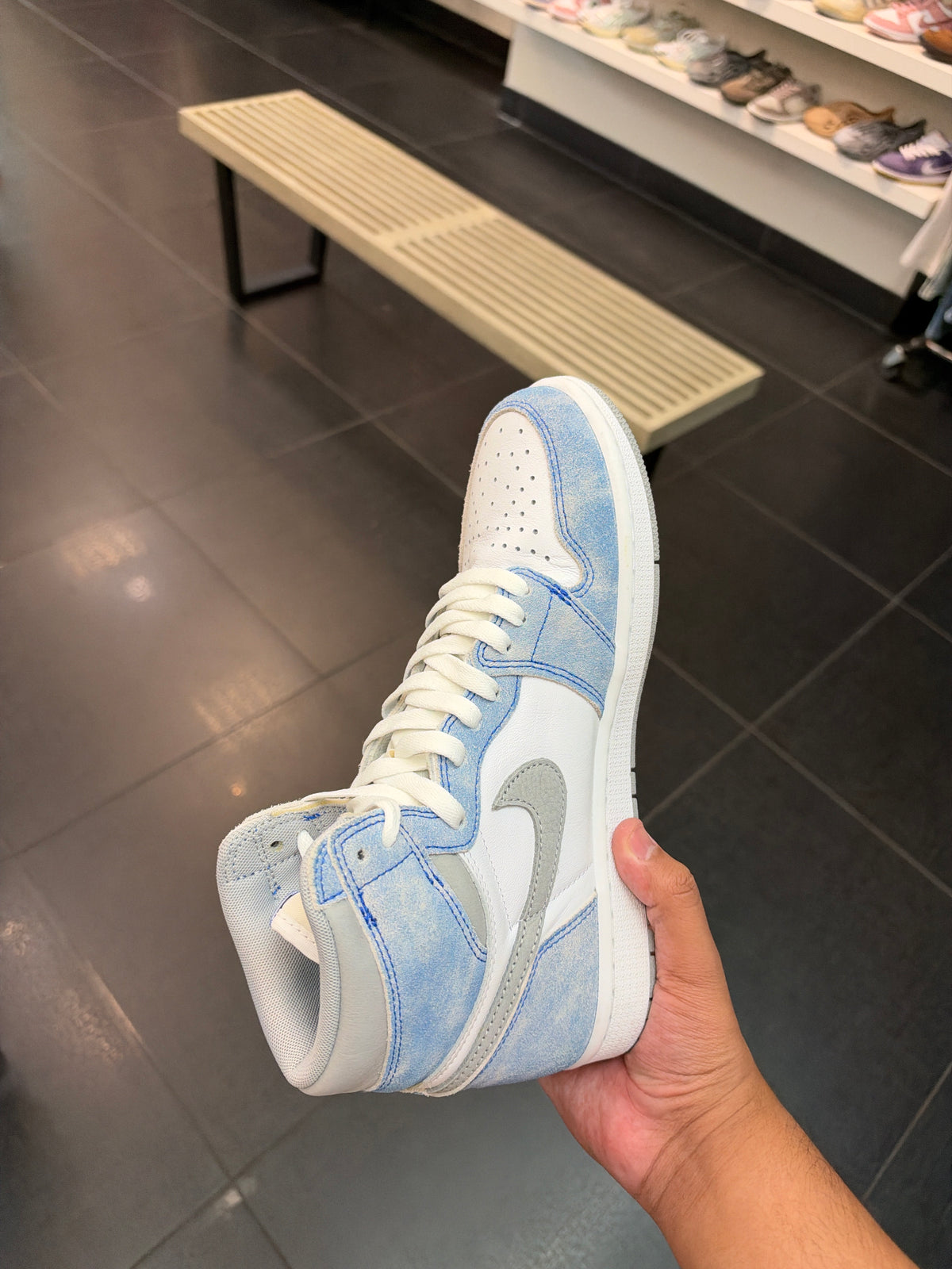 J1 Hyper Royal (Size 9.5)