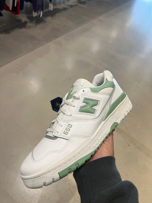 NB 550 Mint (NEW)