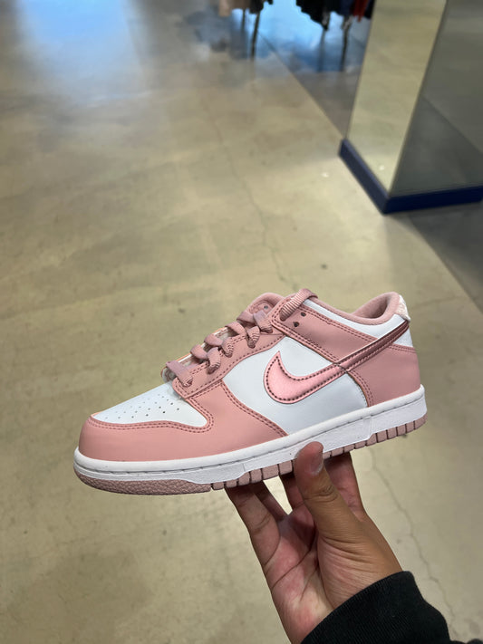Pink Velvet Dunk (Size 6Y)