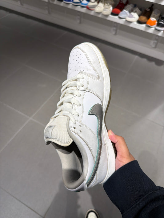 White Diamond SB Dunk (Size 12)