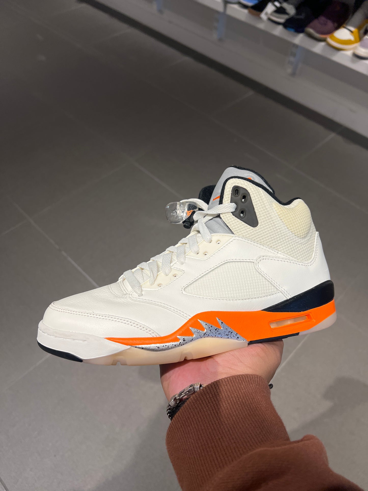 J5 Shattered Backboard (Size 8.5)