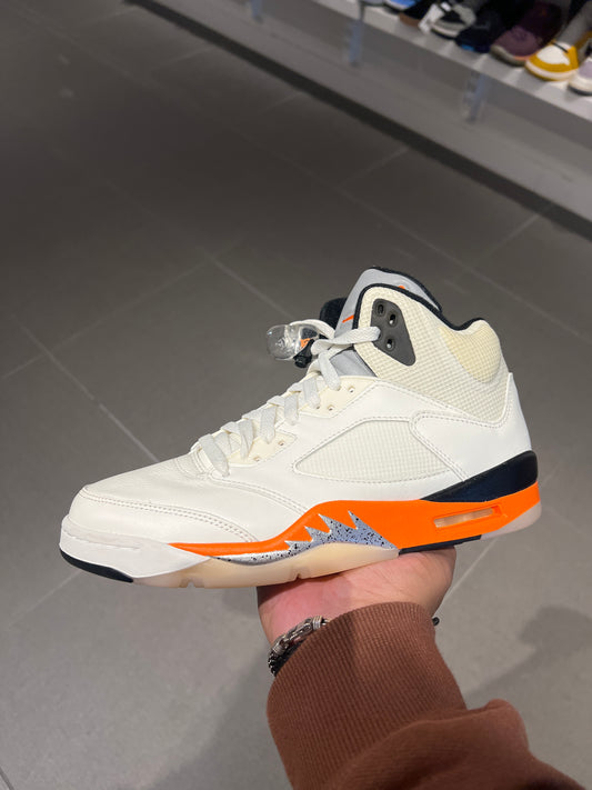 J5 Shattered Backboard (Size 8.5)