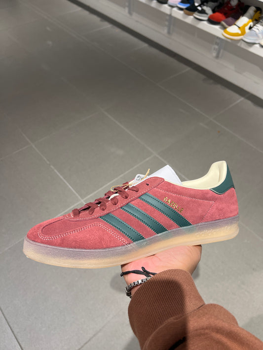 Red Green Gazelle Indoor (Size 12)