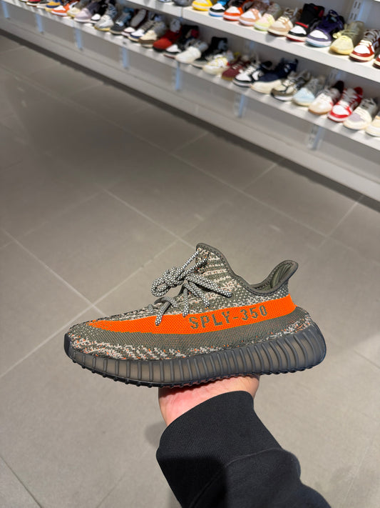 Yzy 350 Carbon Beluga (Size 6)