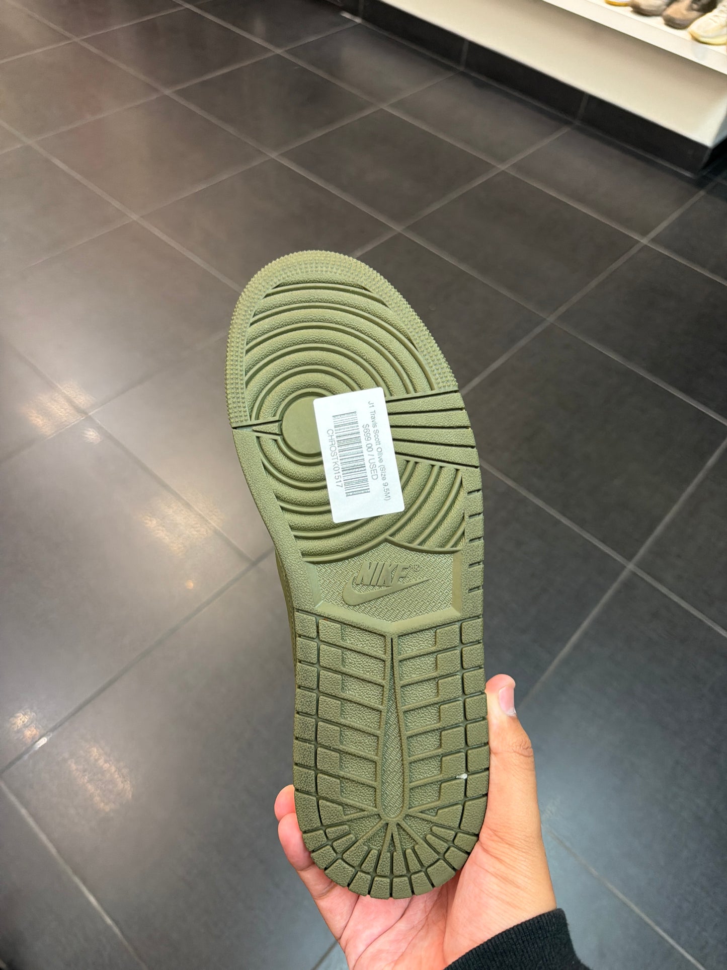 J1 Travis Scott Olive (Size 9.5M)