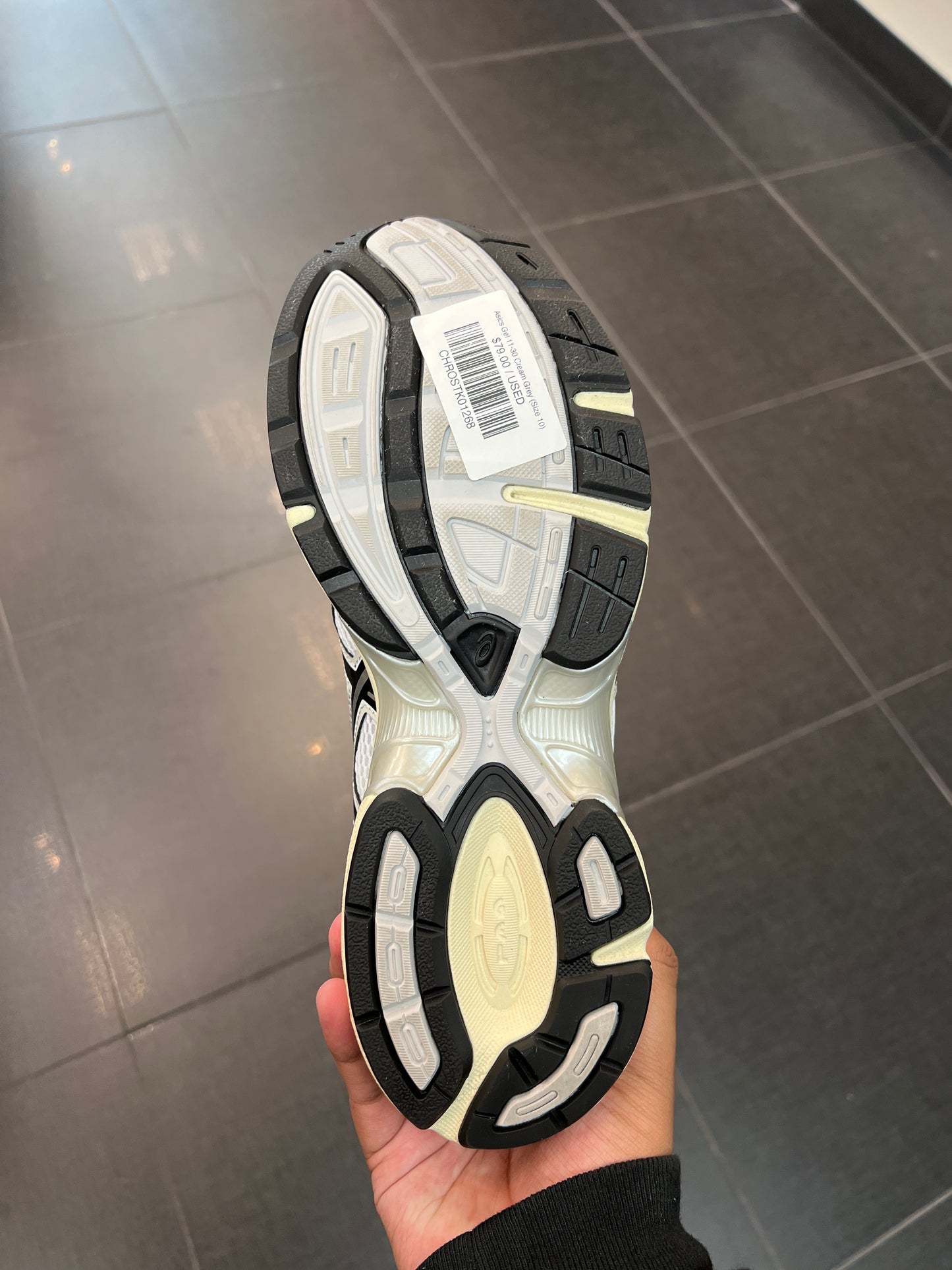 Asics Gel 11-30 Cream Grey (Size 10)