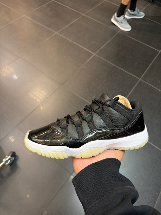 J11 Low 72-10 (Size 9)