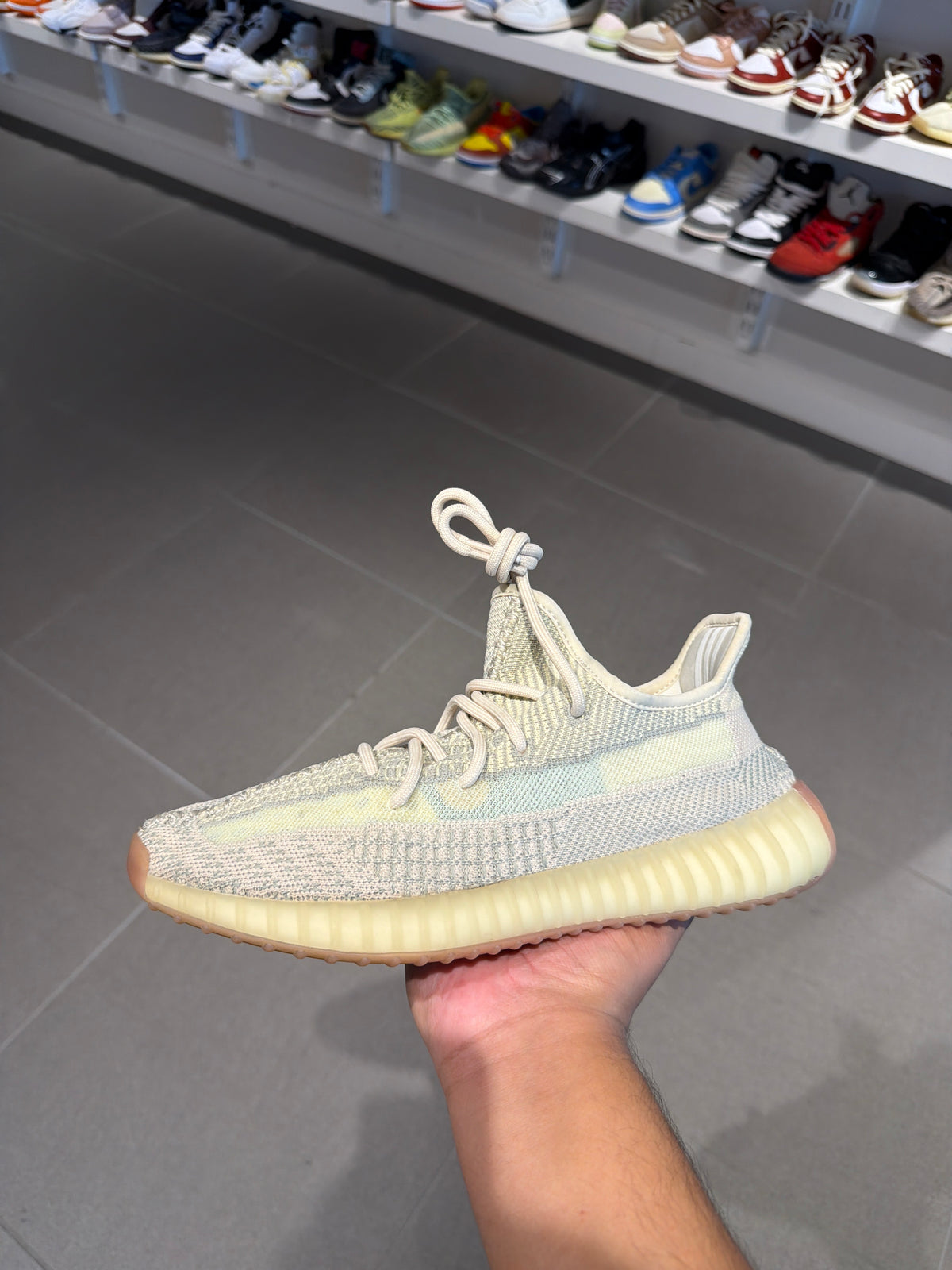 Yzy 350 Citrin (Size 9)