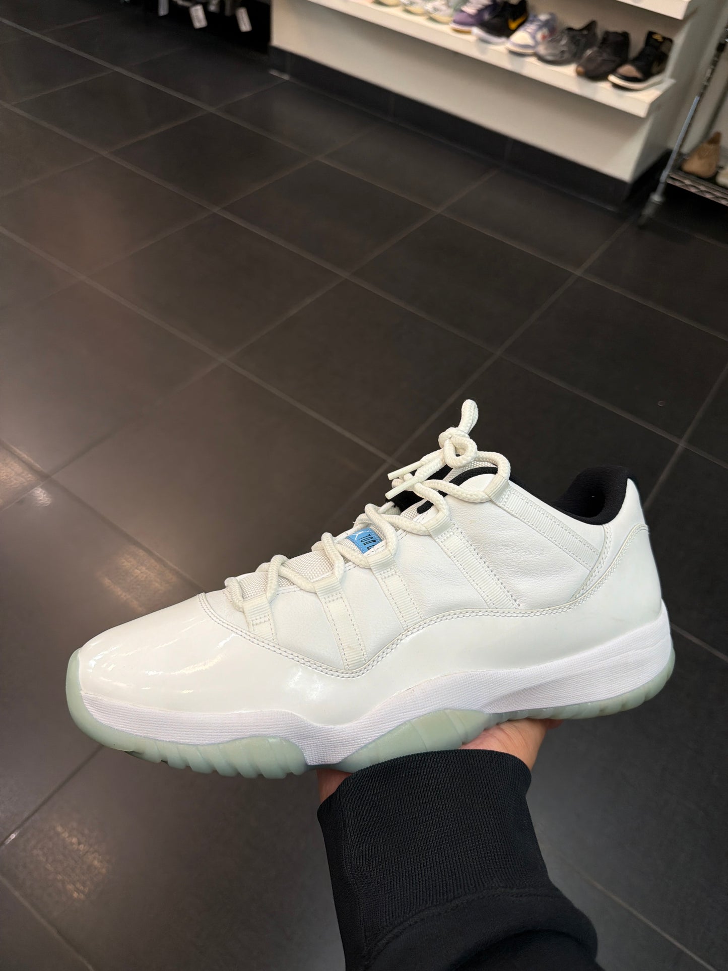 J11 Low Legend Blue (Size 13)