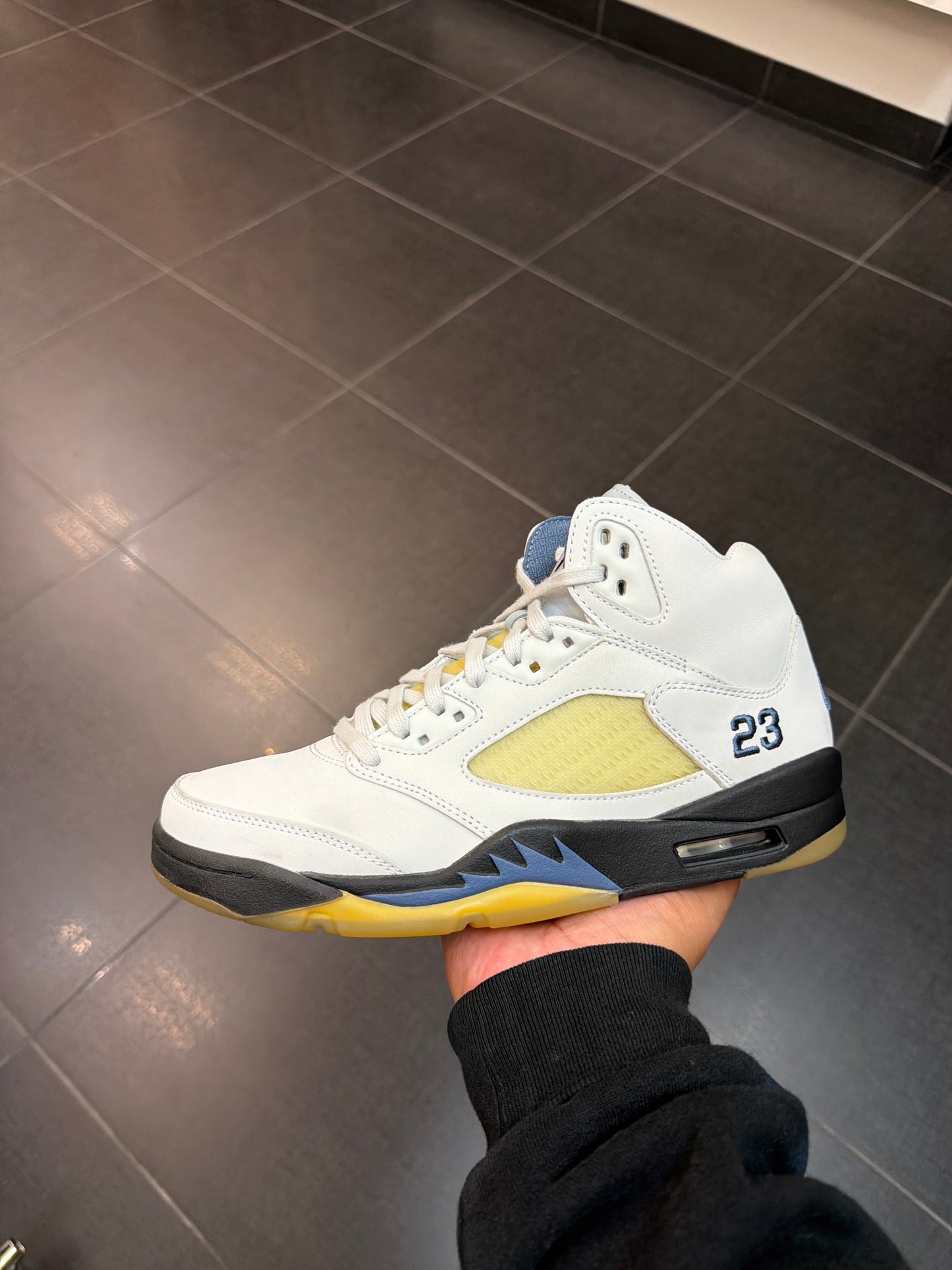 J5 A Ma Maniere Dawn (Size 9M)