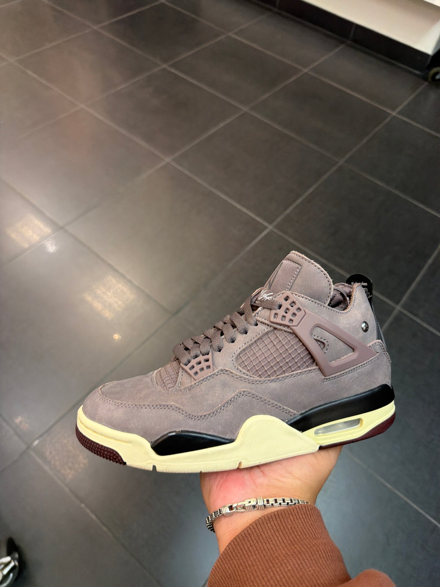 J4 A Ma Maniere (Sizw 6.5M)