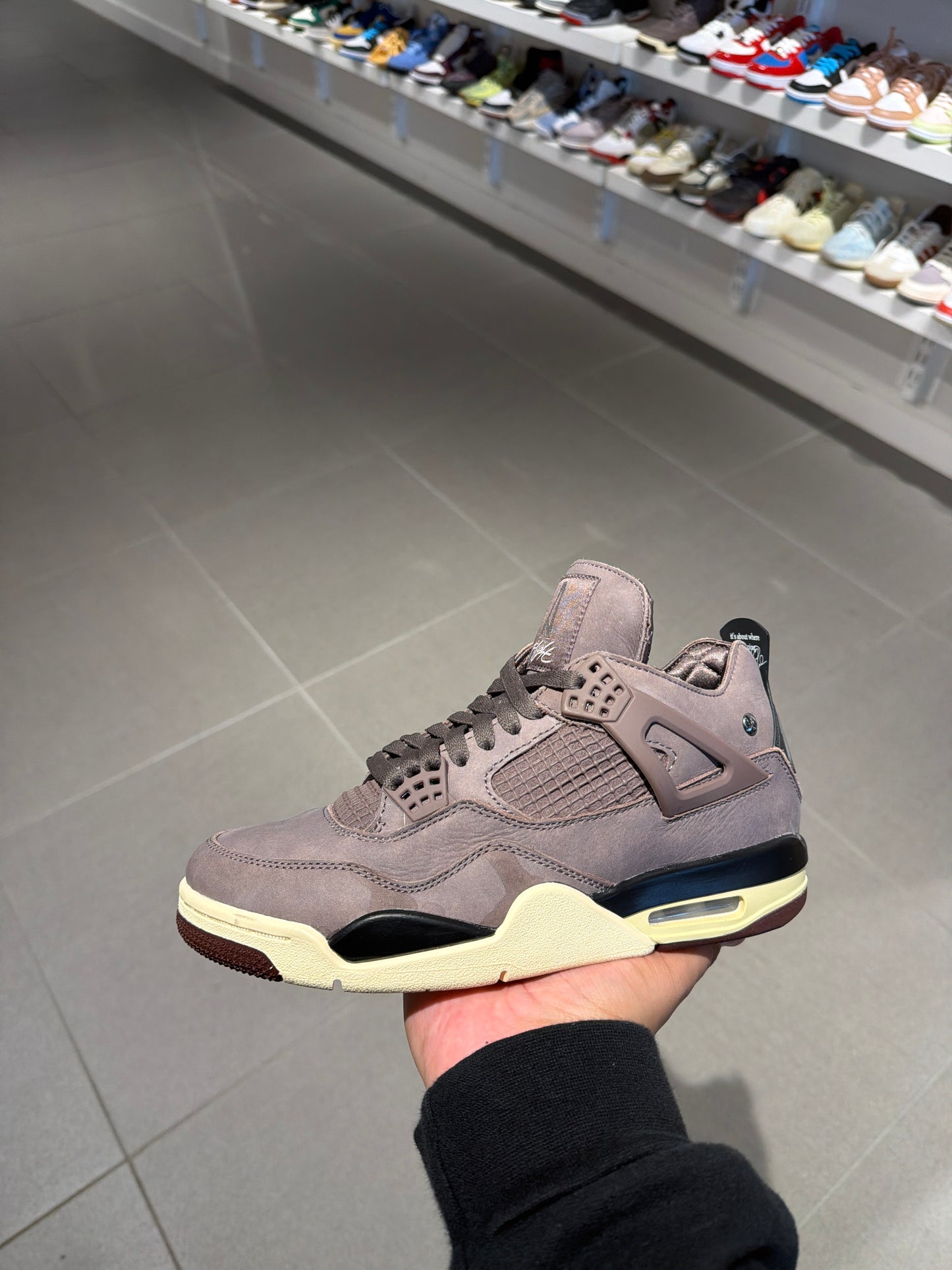 J4 A Ma Maniere (Size 6.5M)