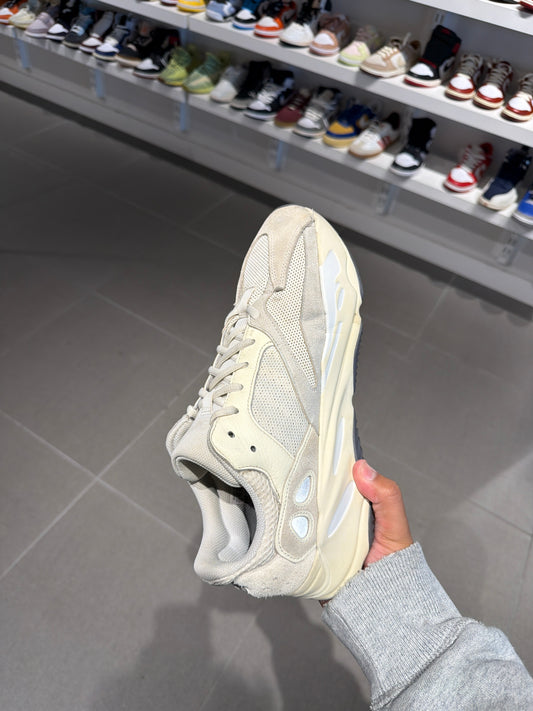 Yzy 700 Analog (Size 12)