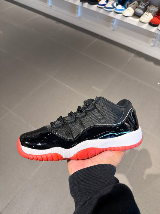 J11 Low Bred (Size 7Y)
