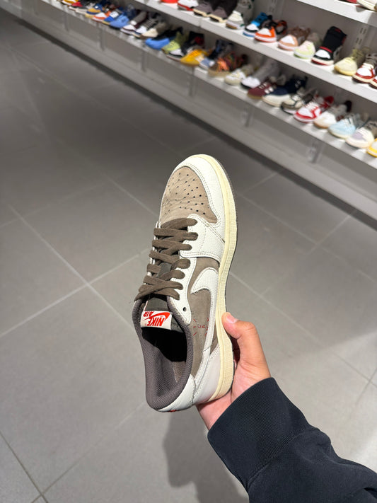 J1 Travis Scott (Size 7.5M)