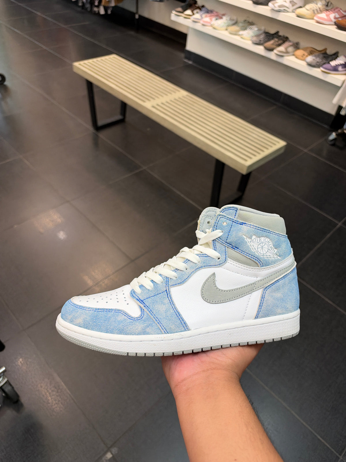J1 Hyper Royal (Size 9.5)