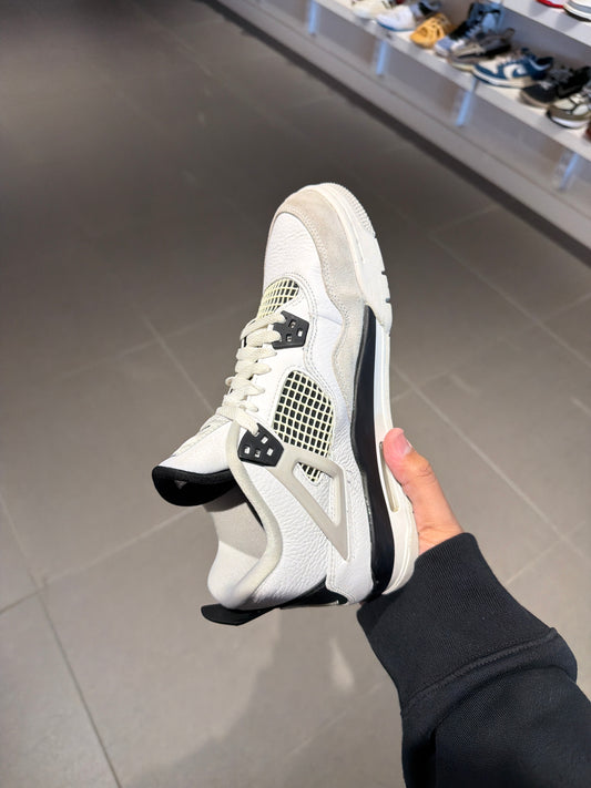 J4 Military Black (Size 7Y)