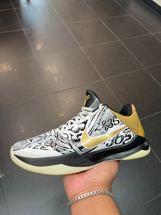 Kobe 5 Big Stage (Size 9.5)